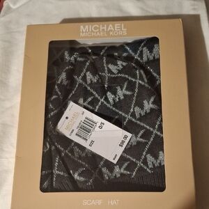 Michael Kors Black and White Knit Set